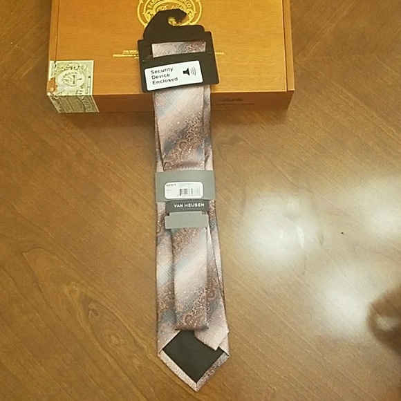 Van Heusen Patterned Tie - Coral Ombre NWT - Picture 5 of 6